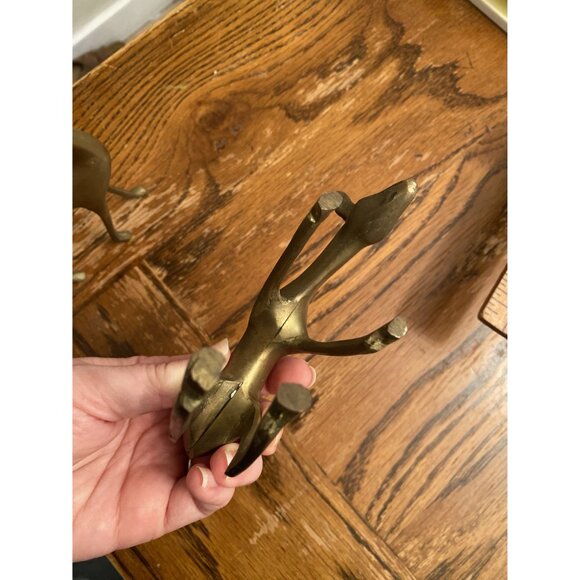 Vintage Brass Deer Figurines Set Of 2 Grazing & Standing - Picture 5 of 8